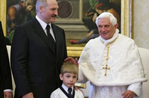 Александра Лукашенко и его сына, апрель 2009 г